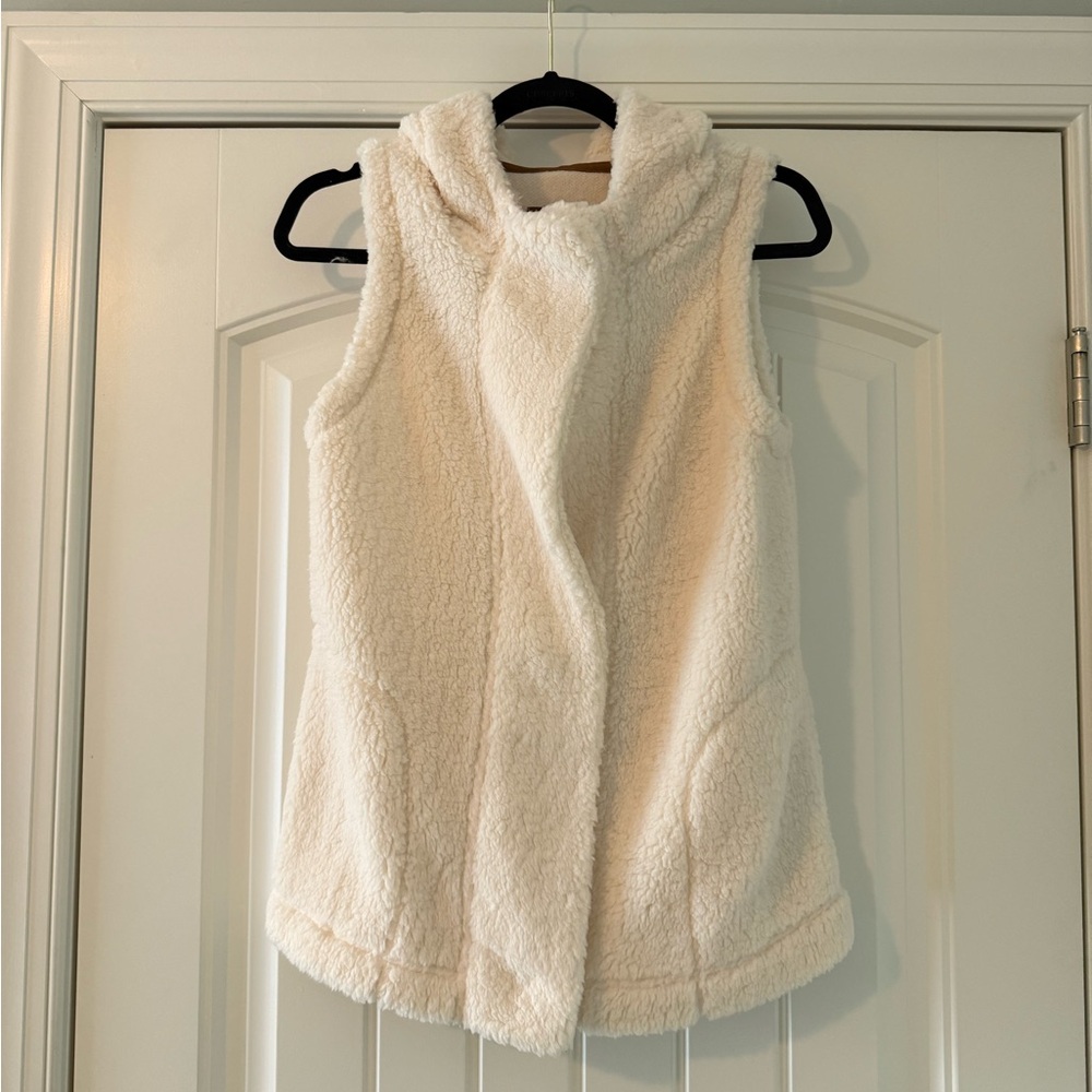 Koolaburra by UGG Cream Vest